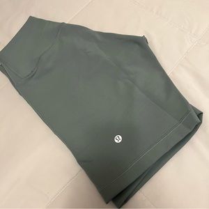 Wunder Train Contour Fit 8” Shorts